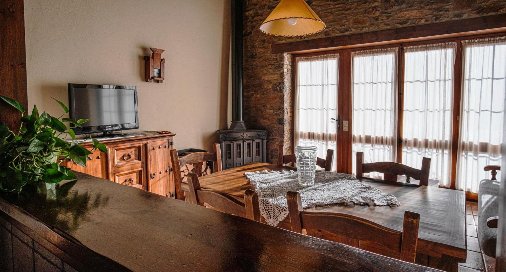 Can Tubau - Casa Rural - Apartaments Campelles Extérieur photo