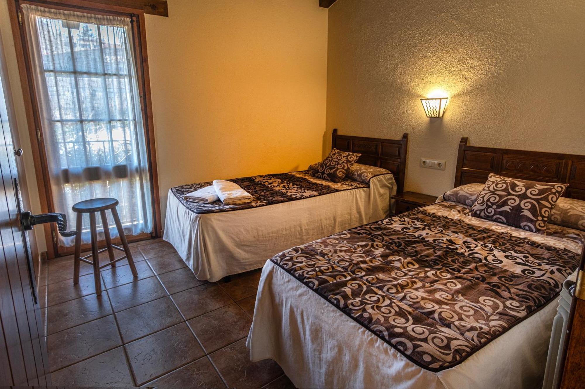 Can Tubau - Casa Rural - Apartaments Campelles Extérieur photo