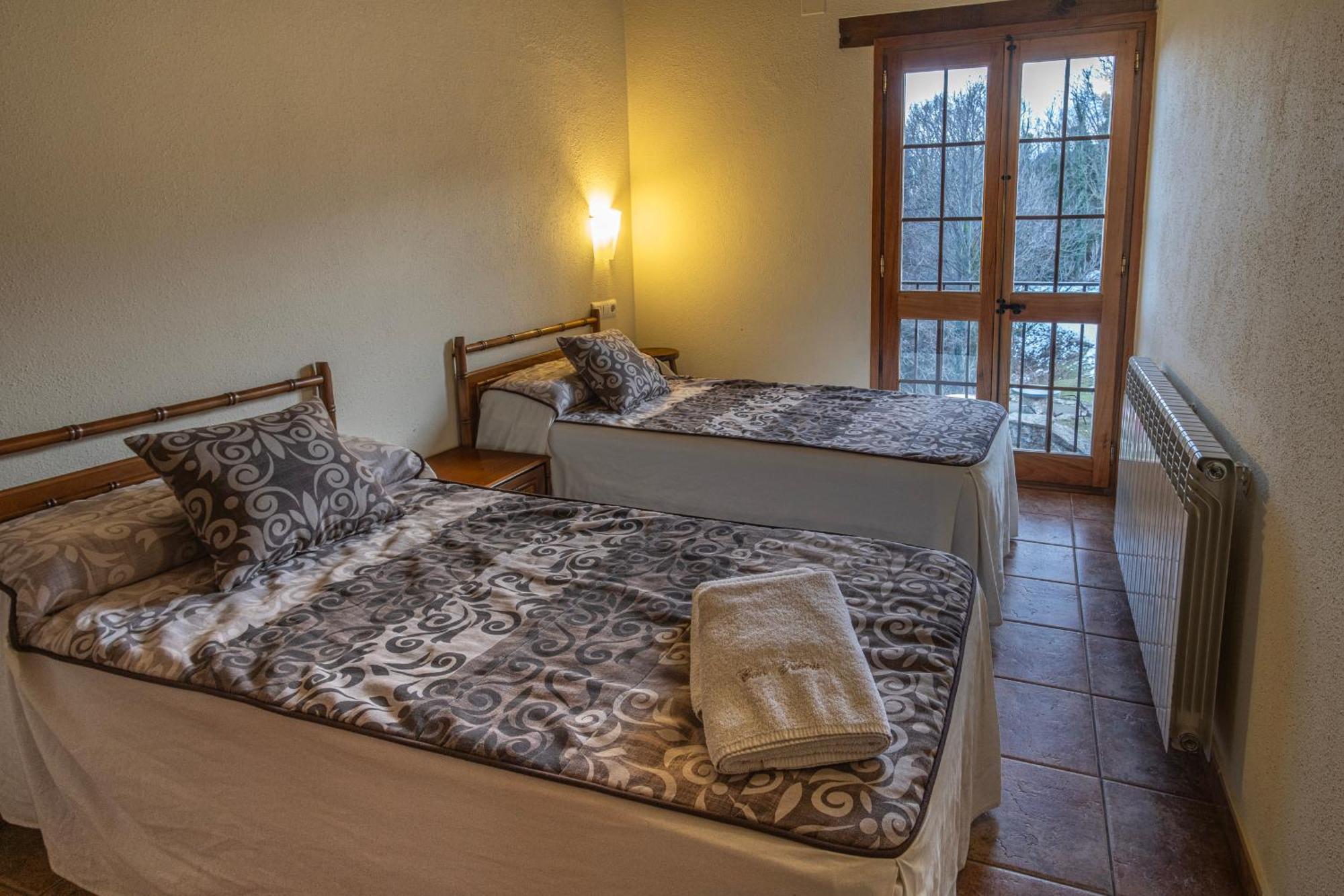 Can Tubau - Casa Rural - Apartaments Campelles Extérieur photo