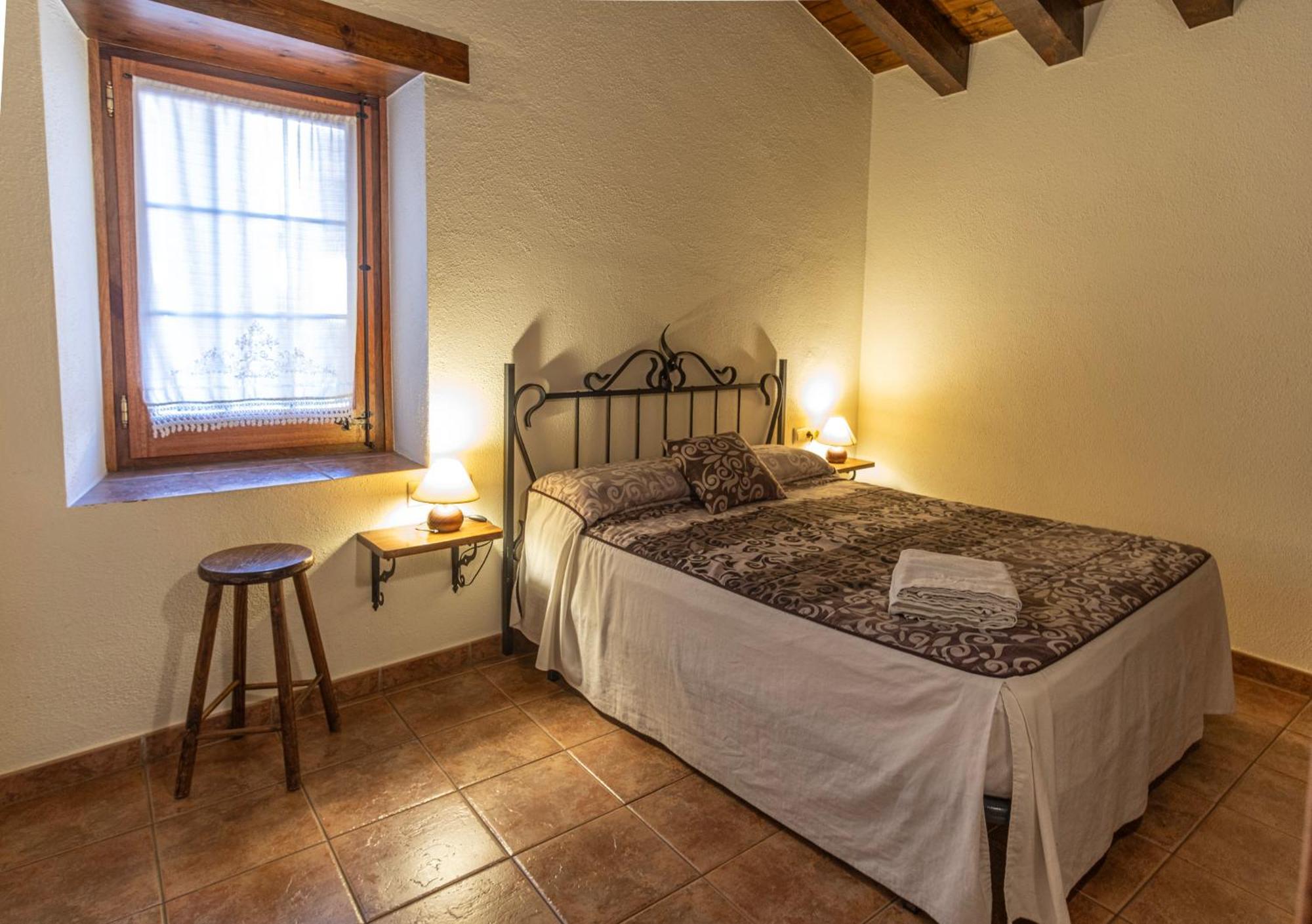 Can Tubau - Casa Rural - Apartaments Campelles Extérieur photo