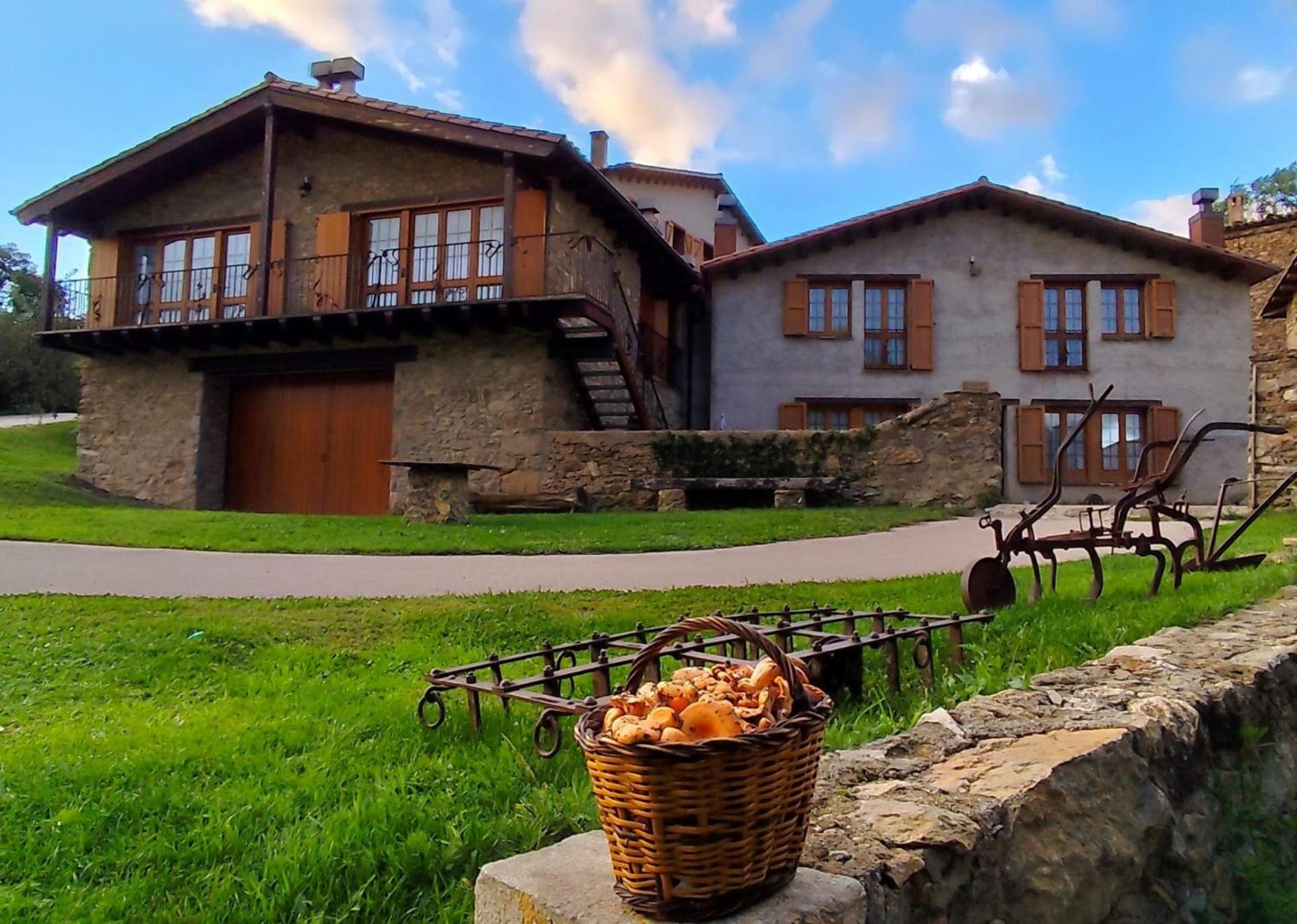 Can Tubau - Casa Rural - Apartaments Campelles Extérieur photo